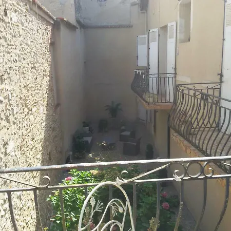Le 20 *